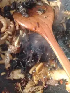 Make A dry pot of tea and mushrooms step 9