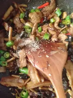 Make A dry pot of tea and mushrooms step 12