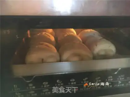Make Japanese milk rolls step 14