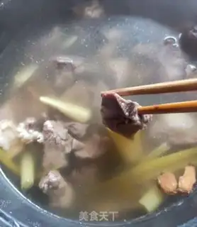Make ♪ Little green bouquet with egg beef noodles ♪ step 1