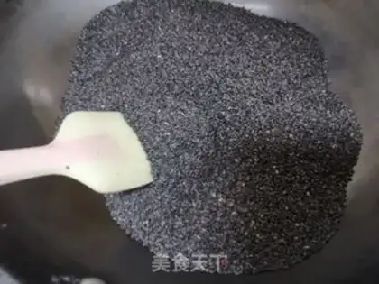 Make walnut sesame dates step 3