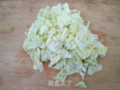 Make Big cabbage-tailed egg noodles step 0