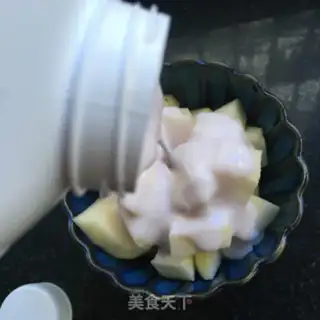 Make Dry yogurt and apple step 3