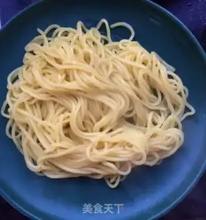 Make Spicy shrimp for pumpkin noodles step 16