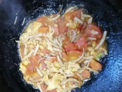 Make Tomato eggs fried sea mushrooms step 7