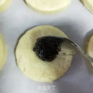 Make Blueberry sauce scon step 12