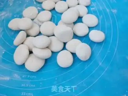 Make Roach pork dumplings step 9