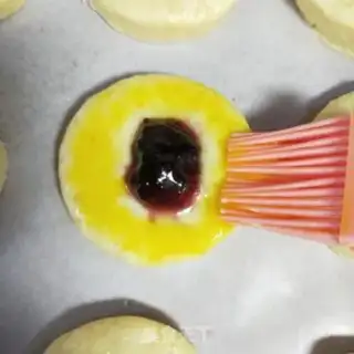 Make Blueberry sauce scon step 13