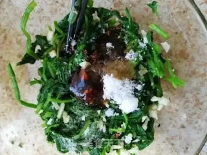 Make Garlic spinach step 2