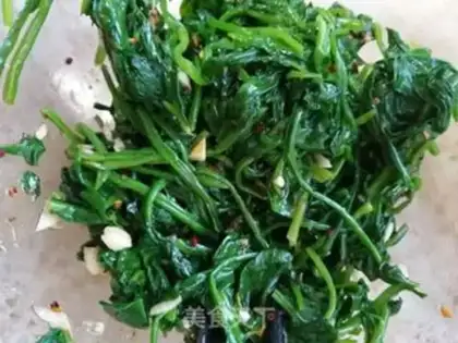 Make Garlic spinach step 3