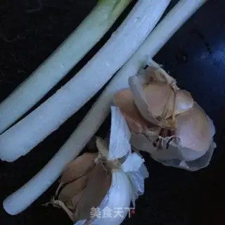 Make Garlic chicken blood step 1