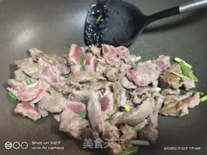 Make Pepper beef step 1
