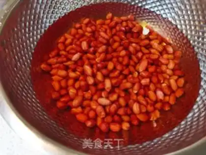 Make Celery with peanuts step 0