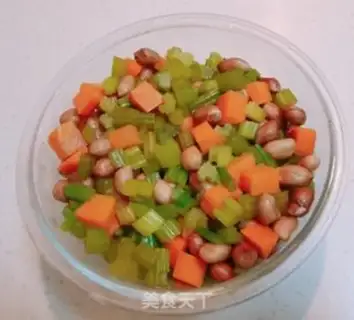 Make Celery with peanuts step 8