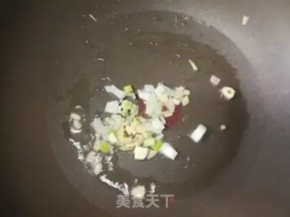 Make Chickenball soup for a yellow cabbage fan step 3