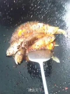 Make The little yellowfish with bean petal sauce step 4