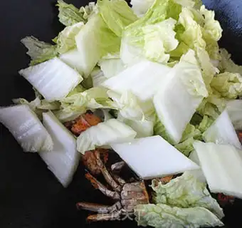 Make Crab sauerkraut step 6