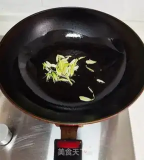 Make Scrambled hand tore noodles step 6