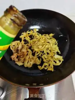 Make Scrambled hand tore noodles step 8