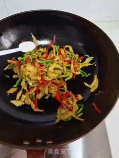 Make Scrambled hand tore noodles step 12
