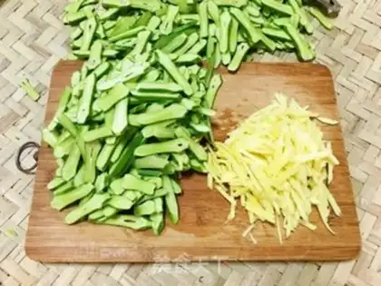Make Pepper cutter beans step 2