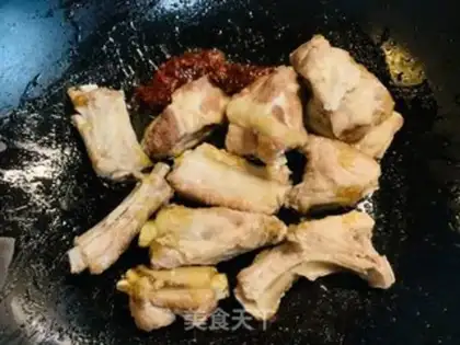 Make Pyramid ribs burn carrot potatoes step 3