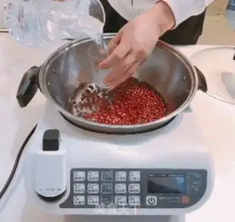 Make Red bean pastry soup step 1