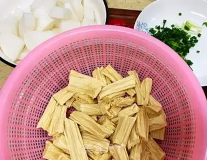 Make The radish step 1