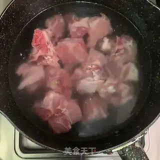 Make Moose mushroom ribs soup step 1