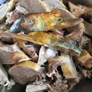 Make The old duck in the sauce step 0