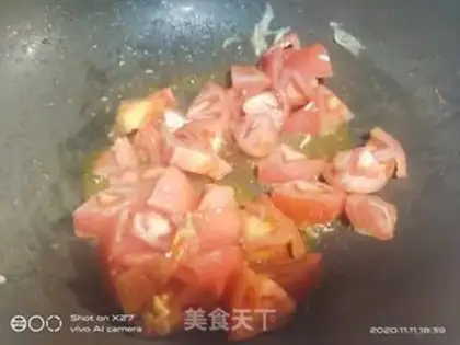 Make Tomato fried eggs step 3