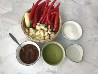 Make Garlic pepper sauce step 0