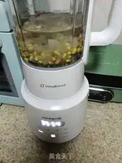 Make Silver ear peanut soy step 1