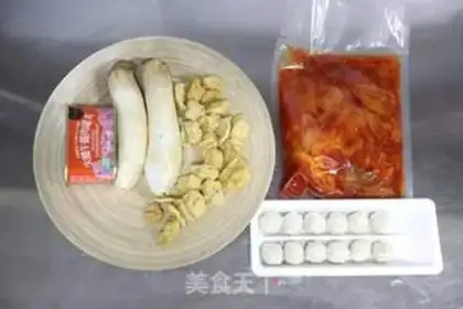 Make Hot cabbage hotpot step 0