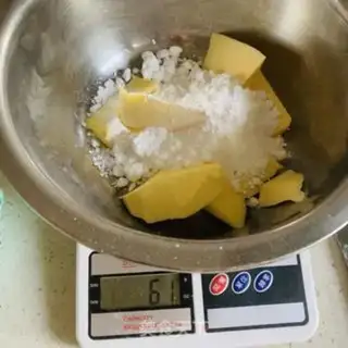 Make Finger crackers step 1