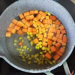 Make Carrot corn beef soup step 2