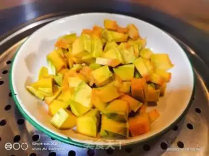 Make Pumpkin beef burger step 1