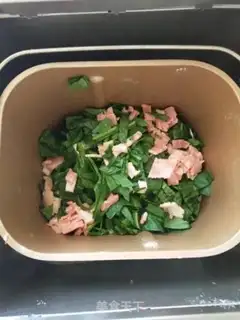 Make Spinach bacon rolls step 5