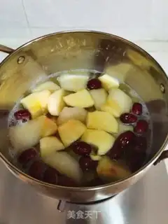 Make "Red dates, Sydney apple soup." step 6