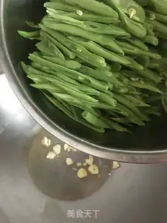 Make Garlic beans step 4