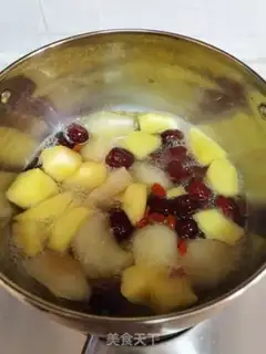 Make "Red dates, Sydney apple soup." step 7