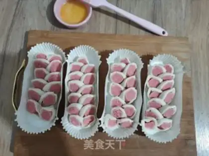 Make A hot dog with a pancake step 3