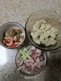 Make Shrimp sprouts, sauerkraut and tofu step 1