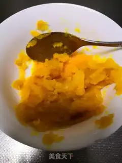 Make Pumpkin rice cake step 1