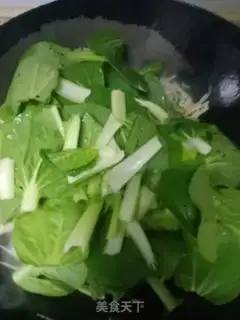 Make Golden mushrooms and green vegetables step 4