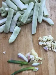 Make Pumpkin noodles step 1