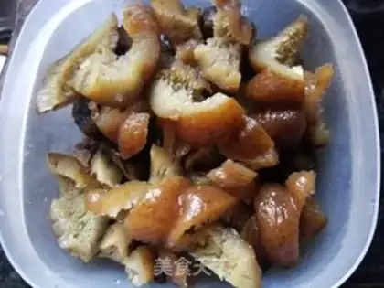 Make Red burning sea cucumbers step 1