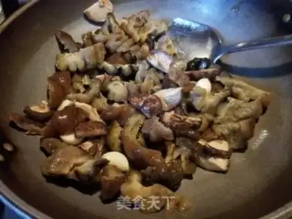 Make Red burning sea cucumbers step 8