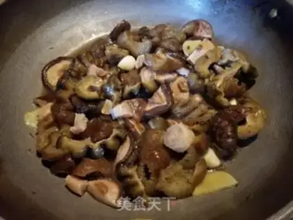 Make Red burning sea cucumbers step 9