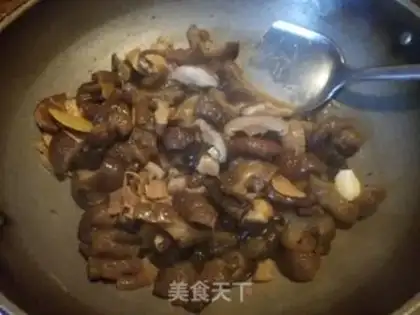 Make Red burning sea cucumbers step 10